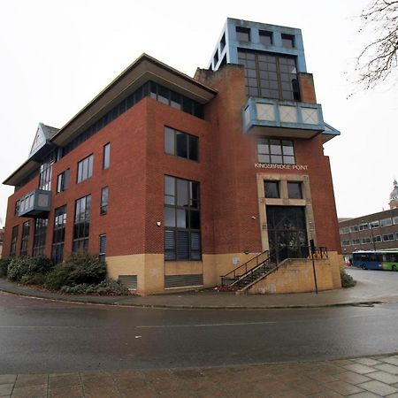 Kingsbridge Point - Cosy One Bed Apartments Near Town Centre, Swindon Buitenkant foto