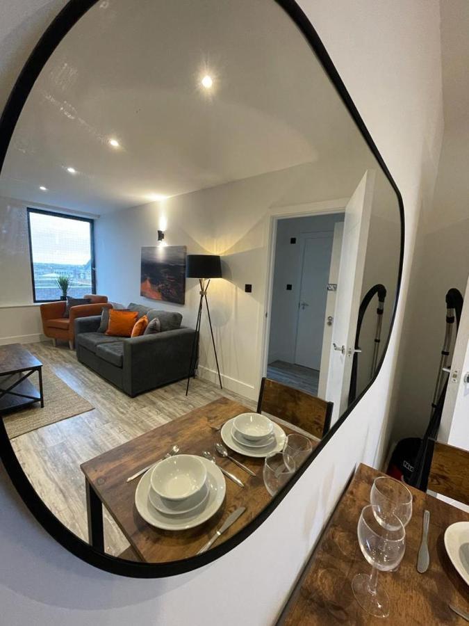 Kingsbridge Point - Cosy One Bed Apartments Near Town Centre, Swindon Buitenkant foto