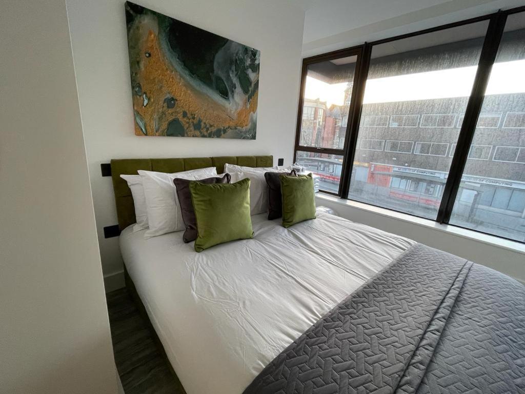 Kingsbridge Point - Cosy One Bed Apartments Near Town Centre, Swindon Buitenkant foto