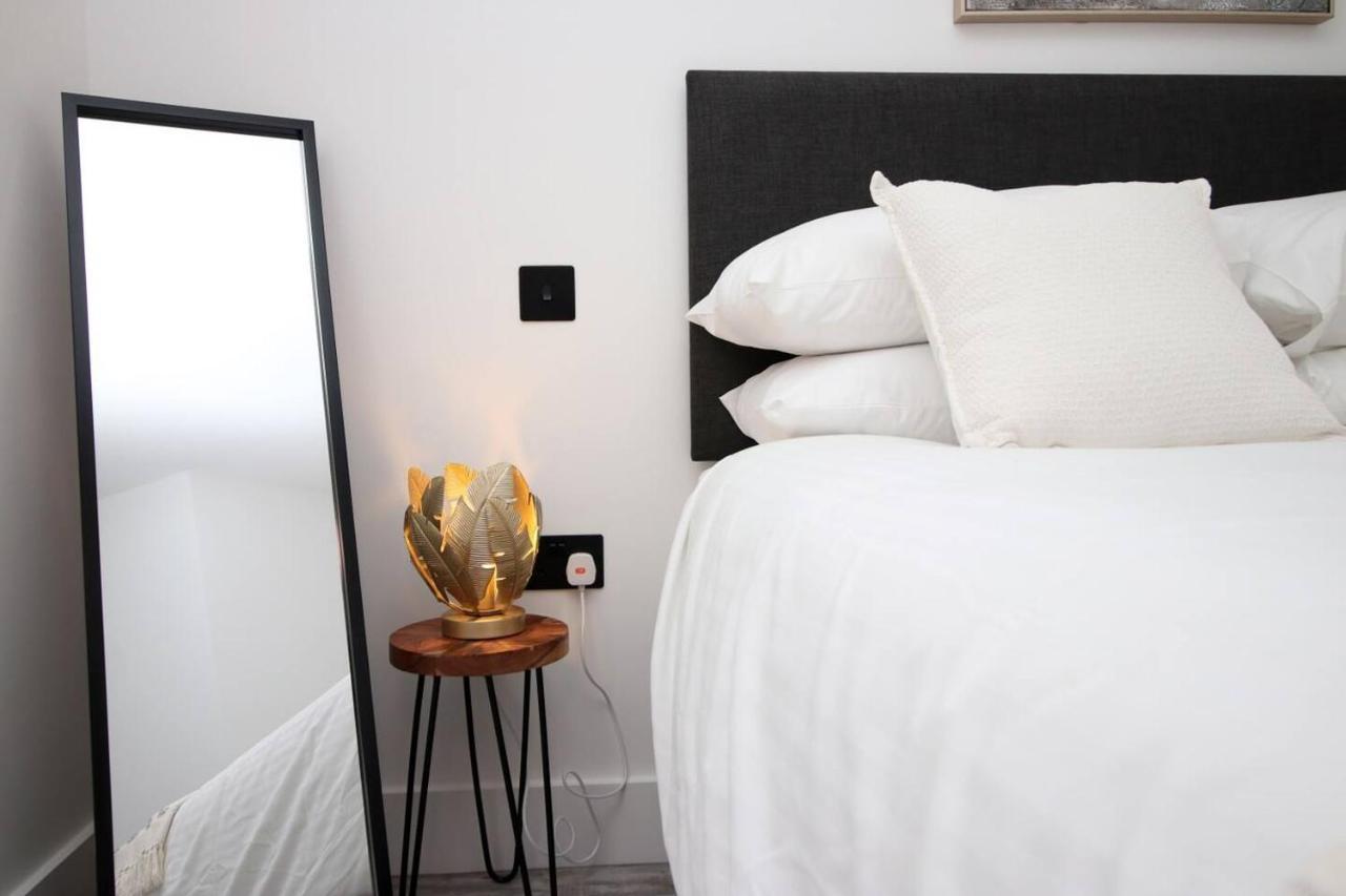 Kingsbridge Point - Cosy One Bed Apartments Near Town Centre, Swindon Buitenkant foto