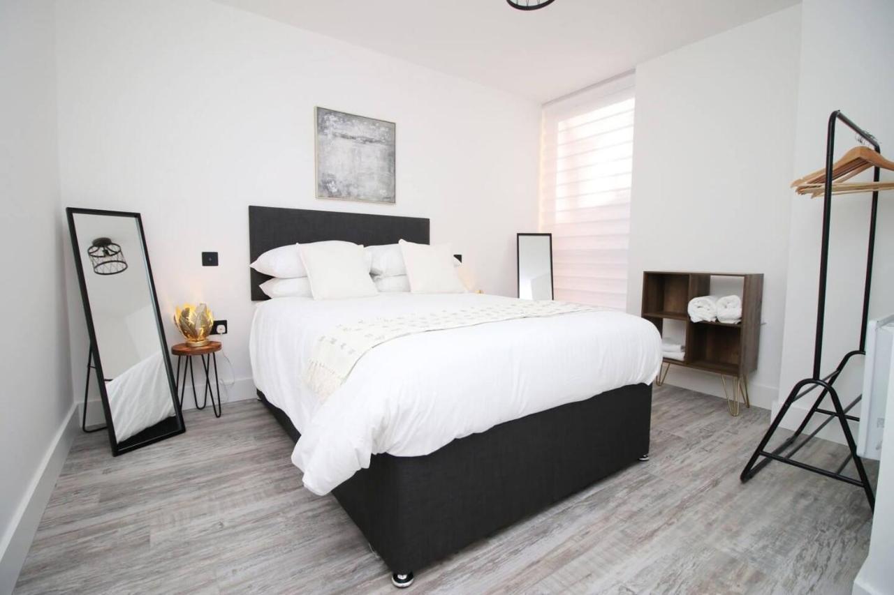 Kingsbridge Point - Cosy One Bed Apartments Near Town Centre, Swindon Buitenkant foto