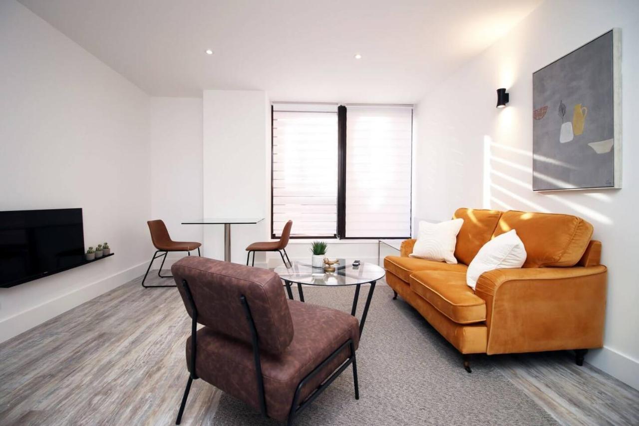Kingsbridge Point - Cosy One Bed Apartments Near Town Centre, Swindon Buitenkant foto