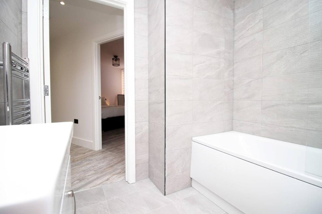 Kingsbridge Point - Cosy One Bed Apartments Near Town Centre, Swindon Buitenkant foto