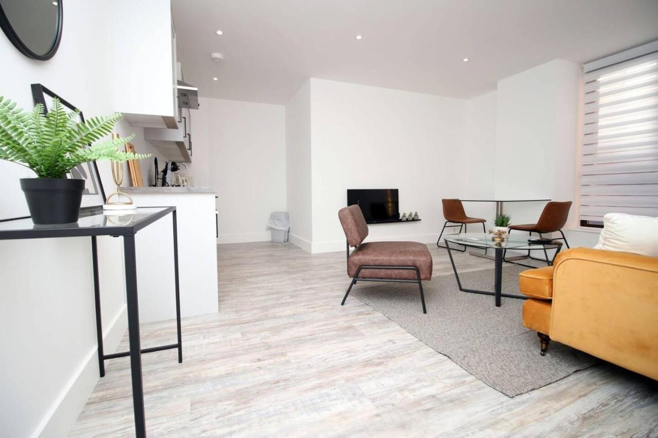 Kingsbridge Point - Cosy One Bed Apartments Near Town Centre, Swindon Buitenkant foto