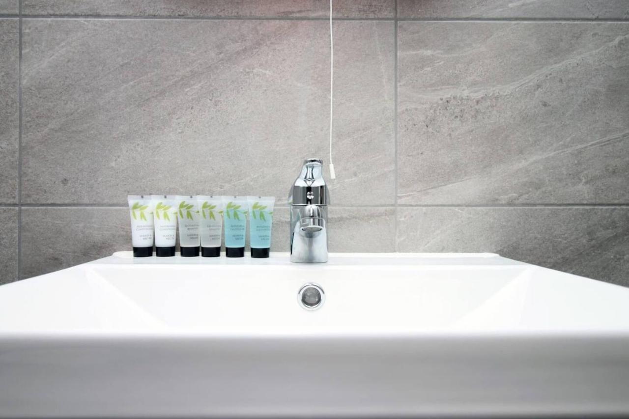 Kingsbridge Point - Cosy One Bed Apartments Near Town Centre, Swindon Buitenkant foto