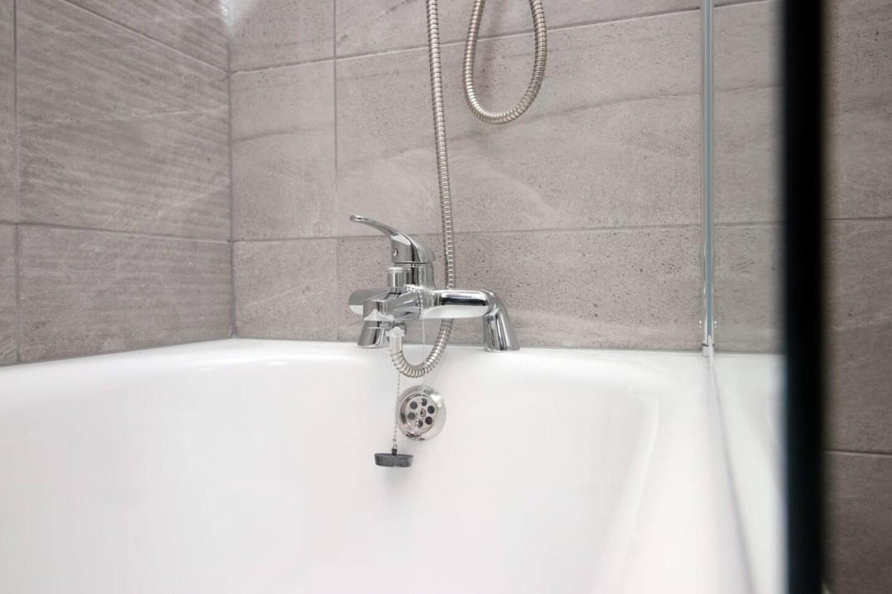 Kingsbridge Point - Cosy One Bed Apartments Near Town Centre, Swindon Buitenkant foto