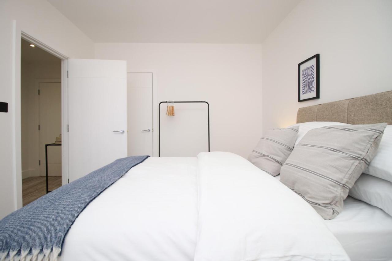 Kingsbridge Point - Cosy One Bed Apartments Near Town Centre, Swindon Buitenkant foto