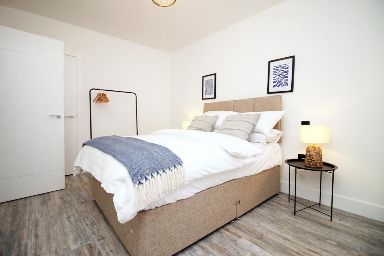 Kingsbridge Point - Cosy One Bed Apartments Near Town Centre, Swindon Buitenkant foto