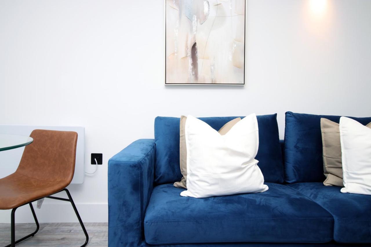 Kingsbridge Point - Cosy One Bed Apartments Near Town Centre, Swindon Buitenkant foto
