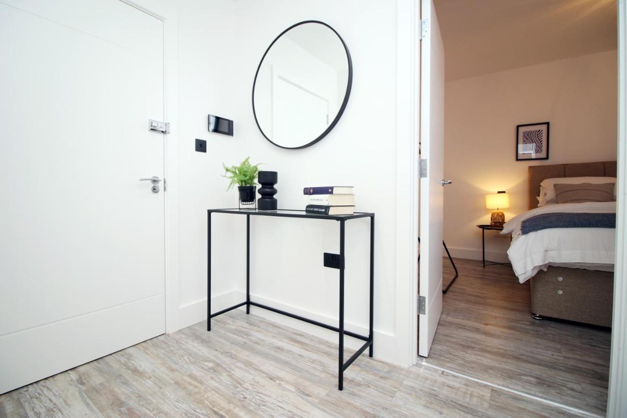 Kingsbridge Point - Cosy One Bed Apartments Near Town Centre, Swindon Buitenkant foto