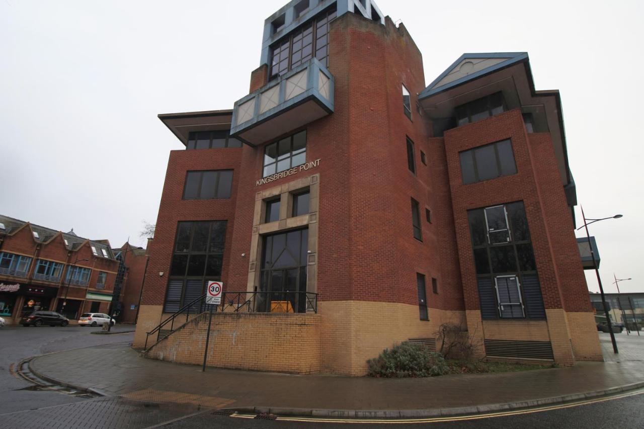 Kingsbridge Point - Cosy One Bed Apartments Near Town Centre, Swindon Buitenkant foto
